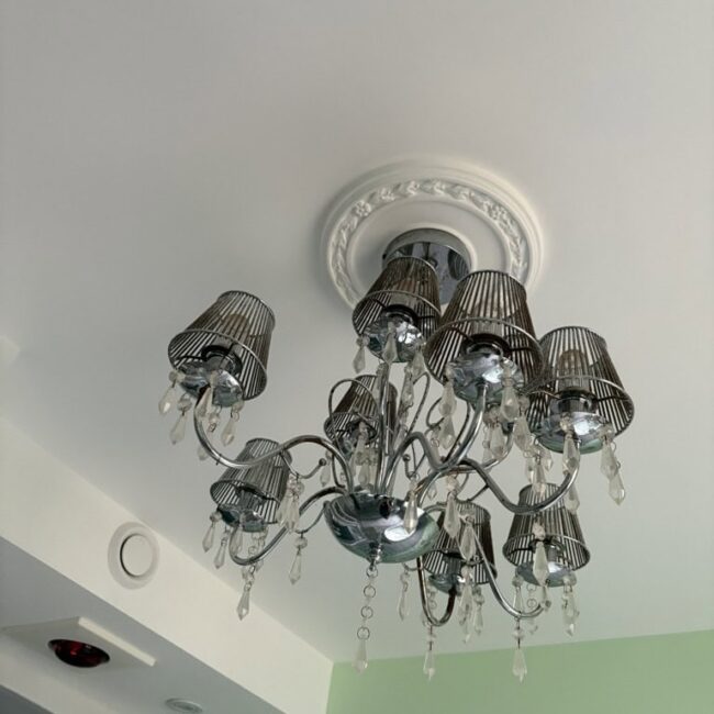 ceiling with chandelier