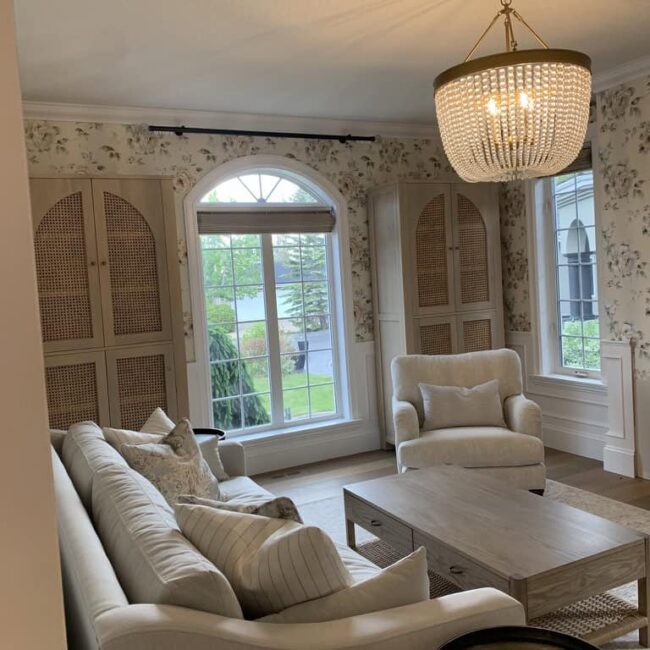 living area with flower wallpaper